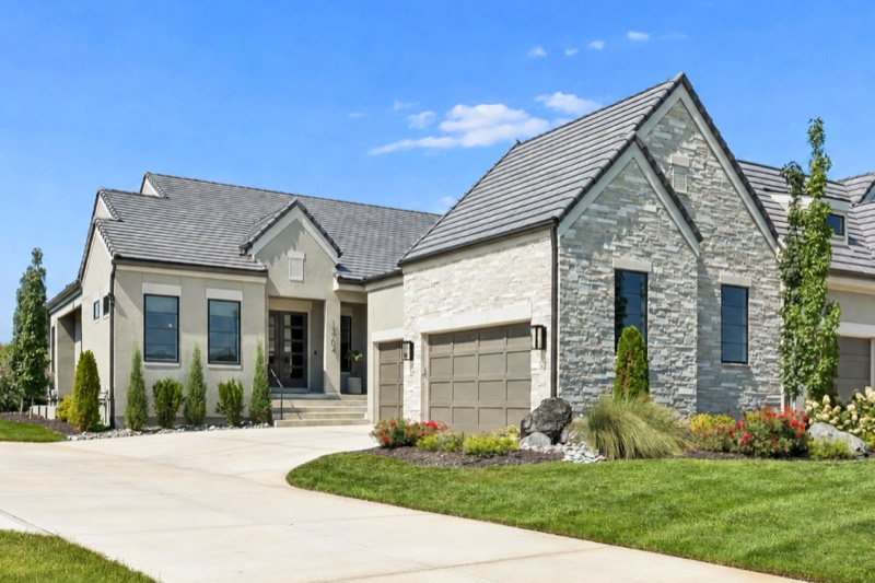 Front exterior of 13704 Pembroke Lane