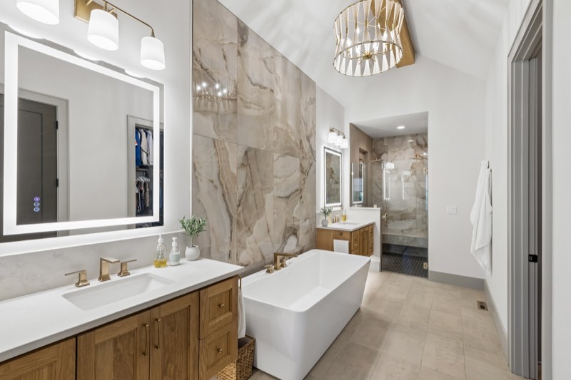 Primary bath
