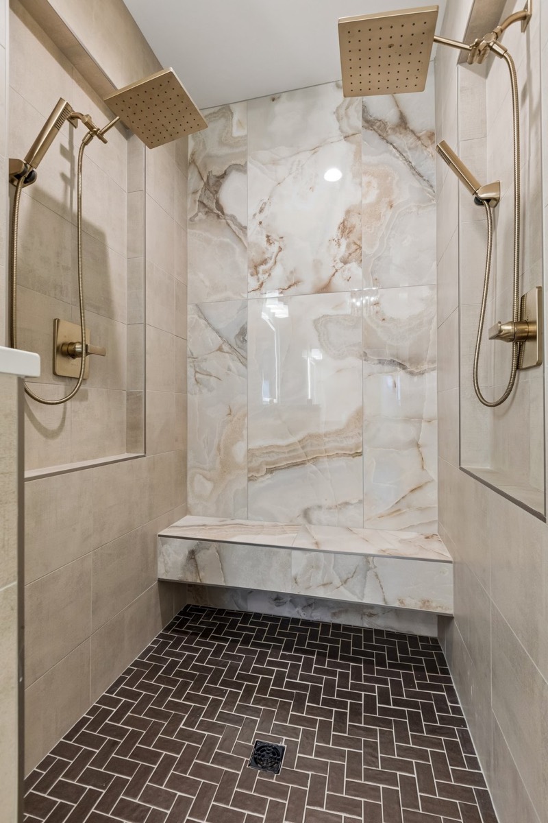 Primary shower